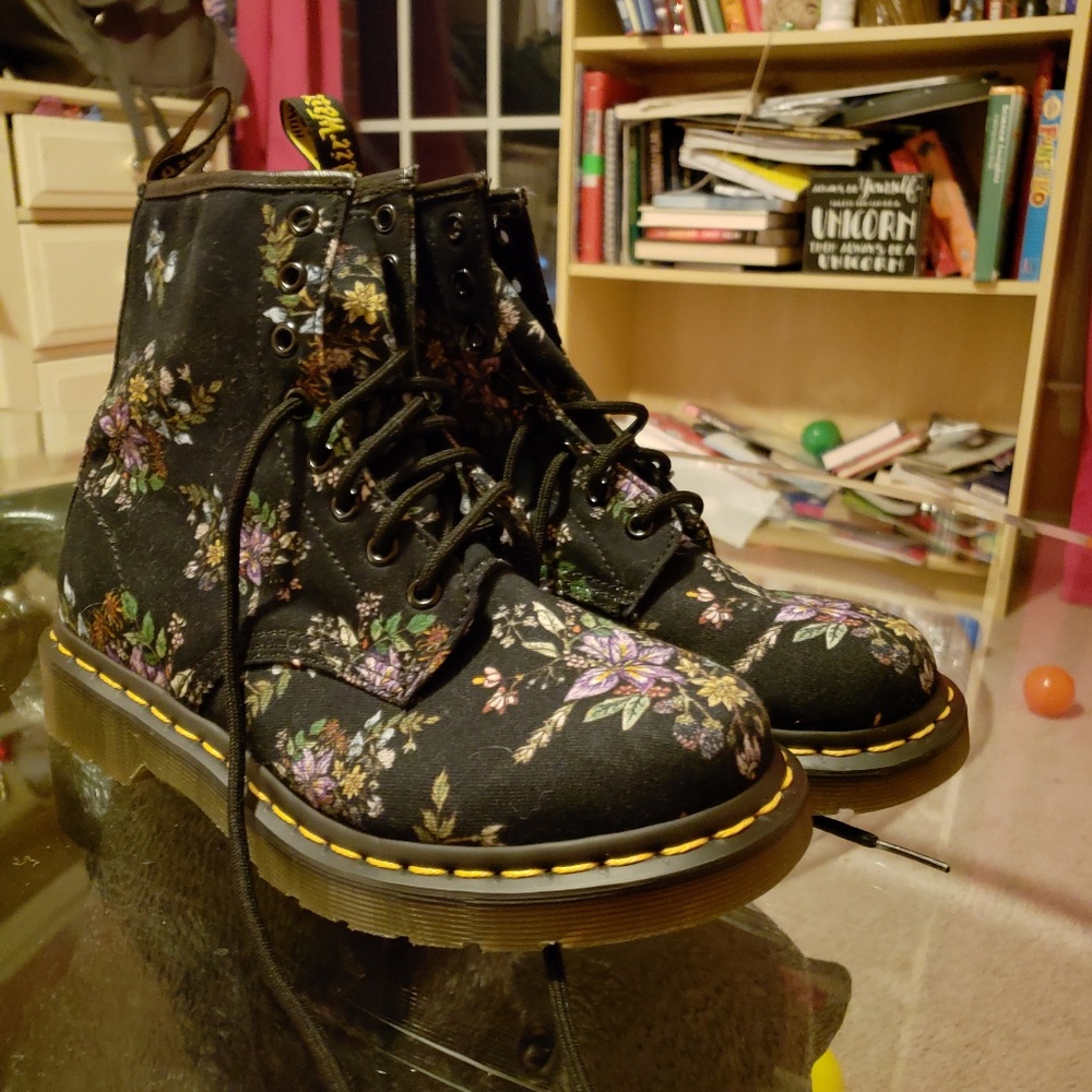 Floral doc martens